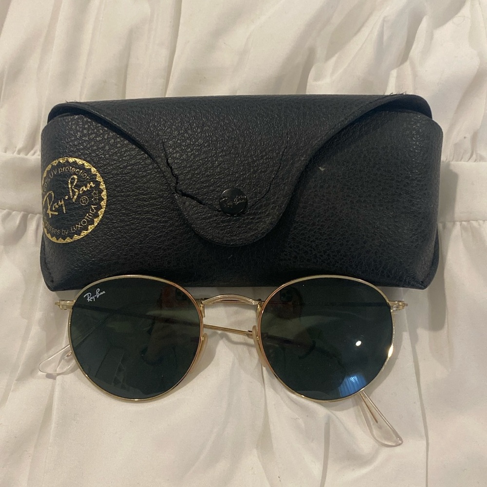 Black & gold circle-frame Ray-Bans
